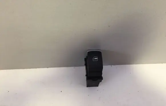 Volkswagen Tiguan Electric window control switch 5K0959855