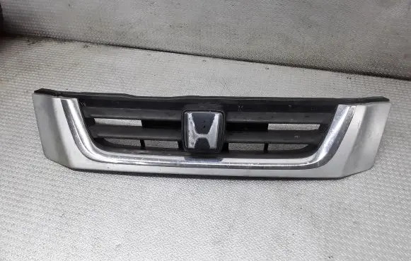 Honda CR-V Front bumper upper radiator grill