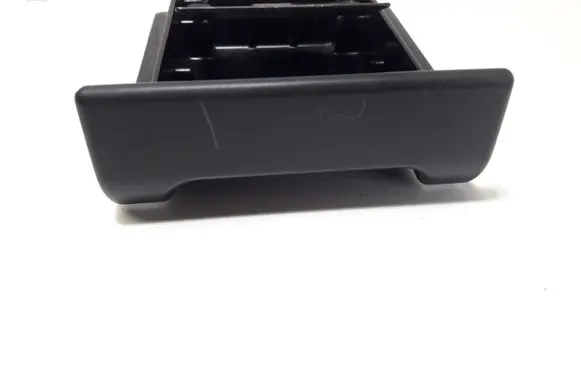 Subaru Legacy Ashtray (front) 5096
