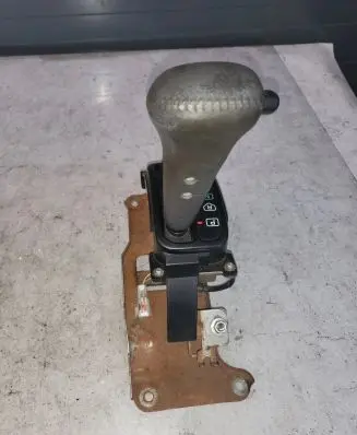 Mitsubishi Pajero Gear shifter/selector MP232790