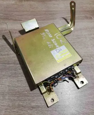 Nissan Sunny Engine control unit/module ECU 2260462C01 EDCN83