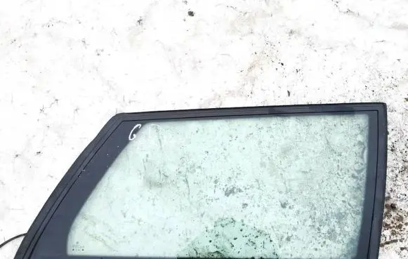Volkswagen PASSAT B4 Rear side window