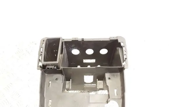 Volvo XC70 Radio/GPS head unit trim 30722446