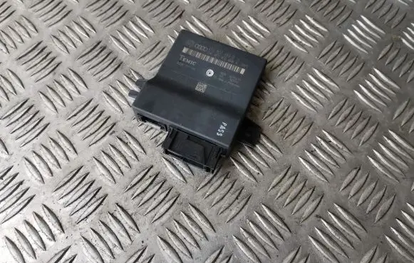 Audi A6 S6 C6 4F Gateway control module 4F0907468D 4F0910468A
