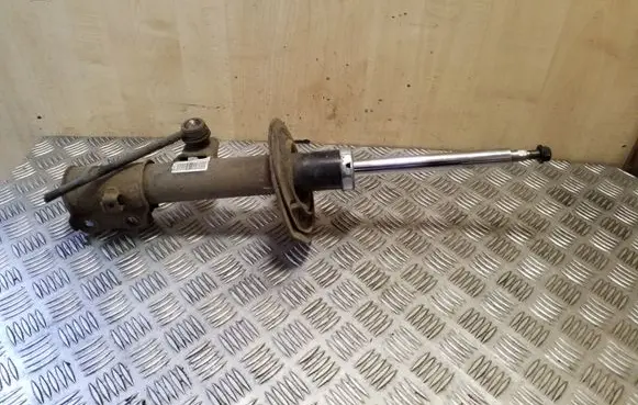 Hyundai ix35 Front shock absorber/damper 546602Y201