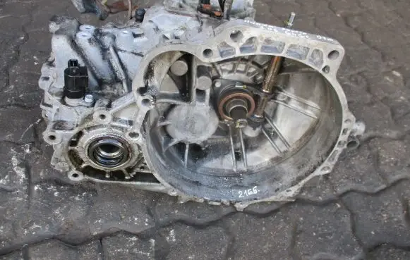 Hyundai Sonata Manual 5 speed gearbox L9J G4GC
