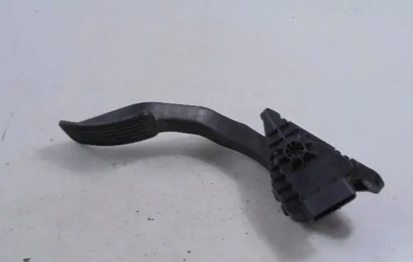 Mazda 6 Accelerator pedal position sensor 198800-3420