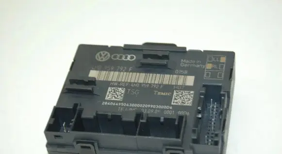 Volkswagen Touareg II Door control unit/module 4H0959792F