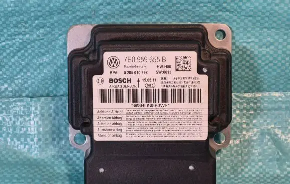 Volkswagen Caddy Airbag control unit/module 7E0959655B 0285010798