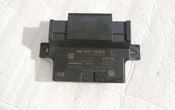 Audi A4 S4 B9 Gateway control module 4M1907468D