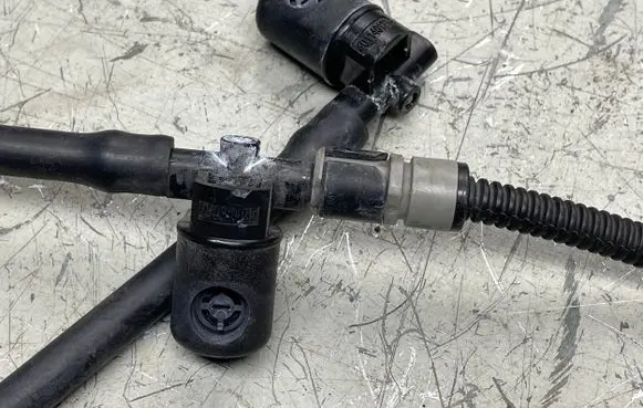 Opel Insignia A Windshield washer spray nozzle 401140137