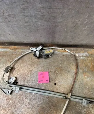 Renault Master II Front door window regulator with motor 