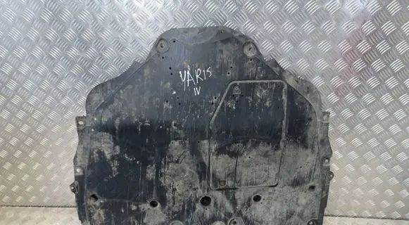Toyota Yaris XP210 Engine splash shield/under tray