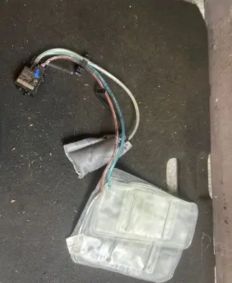 BMW 3 E90 E91 Seat heating relay 713878710 00482326 B038509