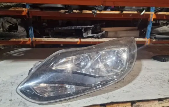 Ford Focus Headlight/headlamp BM5113W030CK