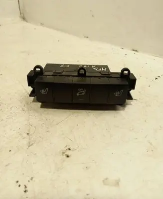 Mercedes-Benz B W245 Seat heating switch 1698209110 33461002