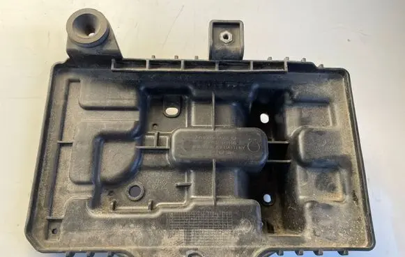 KIA Sportage Battery tray 37150D3100