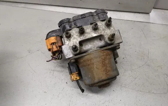 Honda Legend III KA9 ABS Pump FM74051