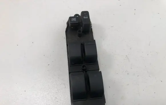 Toyota Corolla Verso E121 Electric window control switch 37074C158C