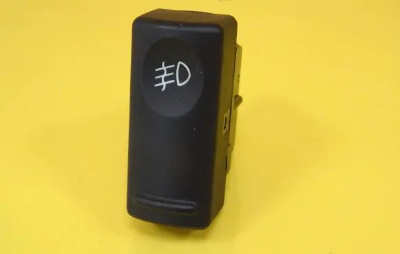 Fog light switch