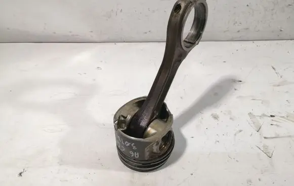 Audi A6 S6 C6 4F Piston with connecting rod