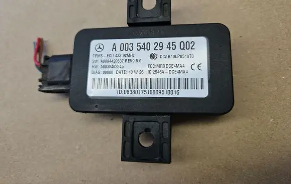 Mercedes-Benz GL X164 Tire pressure control unit A0035402945 A0004420637 A0035403545