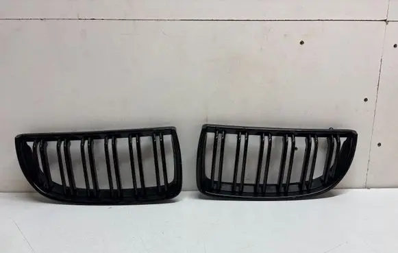BMW 3 E90 E91 Front bumper upper radiator grill 11CFDA0302