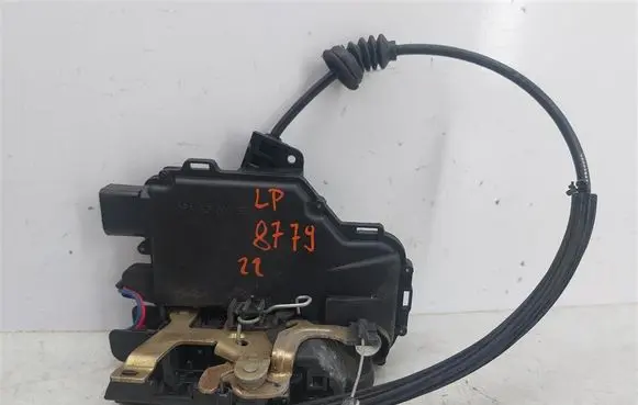 Skoda Fabia Mk4 (6VA) Front door lock