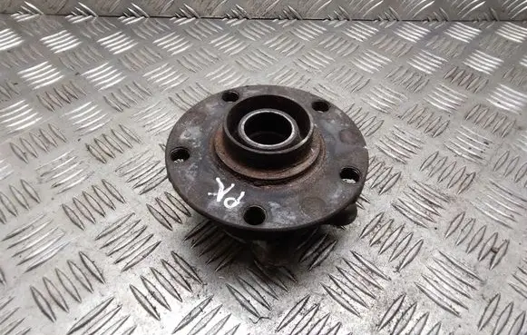 Audi A4 S4 B6 8E 8H Front wheel hub