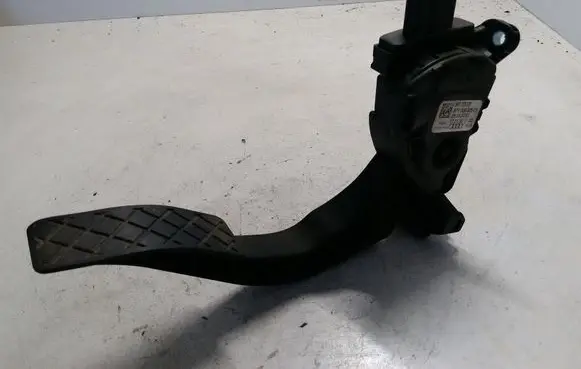 Audi A4 S4 B8 8K Accelerator throttle pedal 8K1723523