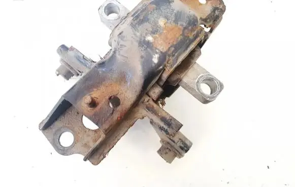 Volkswagen Polo Engine mount bracket 6q0199555at