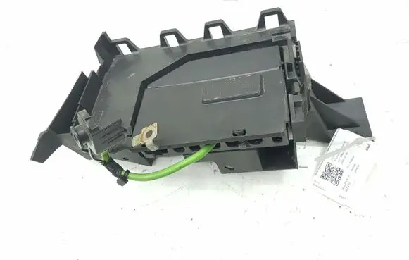 Ford Fusion II Fuse module HG9T14A301 G2811 HG9T14A301AA