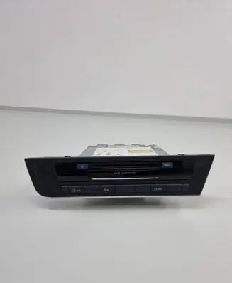 Radio/CD/DVD/GPS head unit