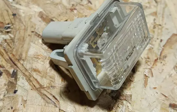 Mercedes-Benz C W204 Number plate light A2218200856