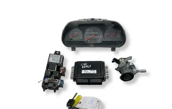 Volvo S40, V40 Engine ECU kit and lock set P30614300 S118245001G 30889709