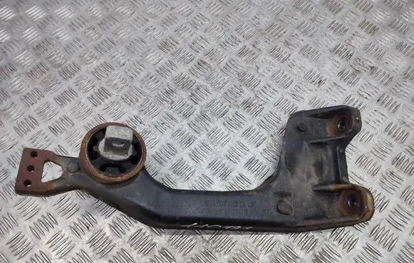 Mercedes-Benz Vito Viano W447 Rear differential/diff mount bracket A4473530095