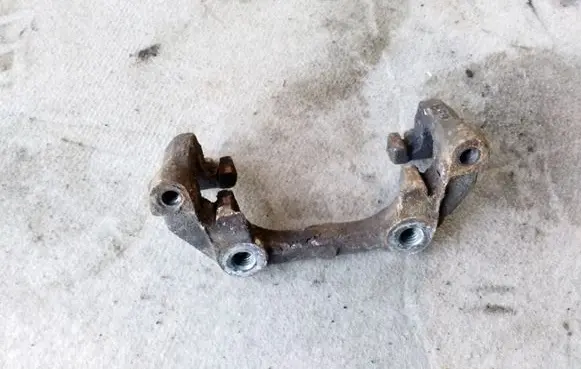 Opel Vectra C Brake caliper pad carrier rear 
