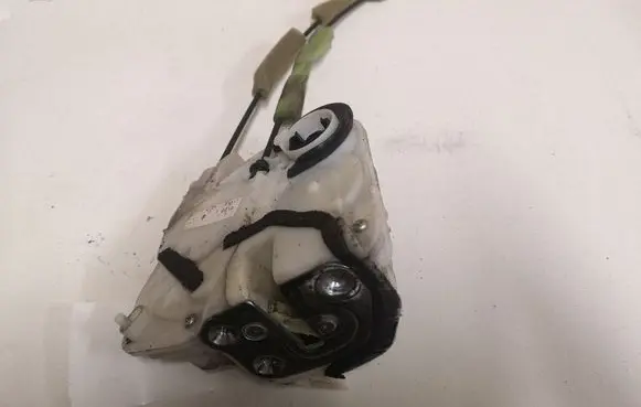 Mazda 6 Rear door lock F96G01R2