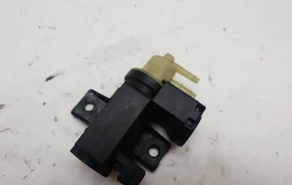 Renault Master III Turbo solenoid valve 8200790180 21T187 70181405