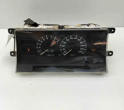 Toyota MR2 (W10) I Speedometer (instrument cluster) 8301017291