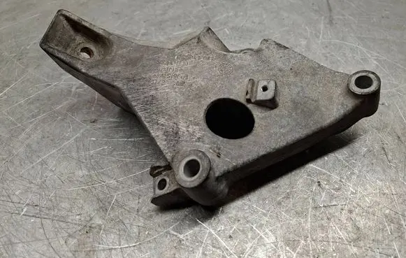 BMW 3 E90 E91 Engine mounting bracket 22116775041 2211677504101