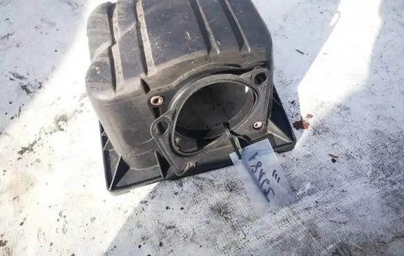 Ford Explorer Air filter box f77x9643ac f77x-9643-ac