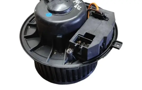 Volkswagen Golf V Heater fan/blower 2002221 34003