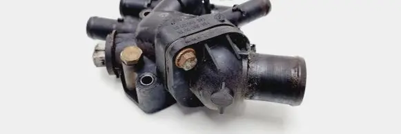 Volvo S40, V40 Thermostat housing 8200065392 8200065390