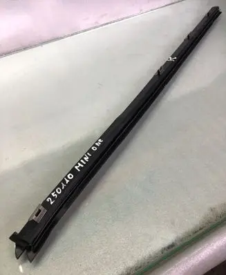 Mini One - Cooper F56 F55 Rubber seal front coupe door window 1121891P