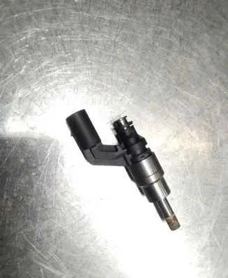 Fuel injector