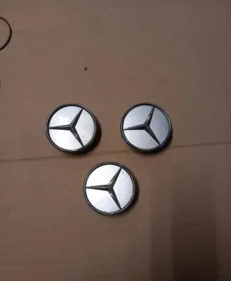 Mercedes-Benz C W203 Original wheel cap 2204000125