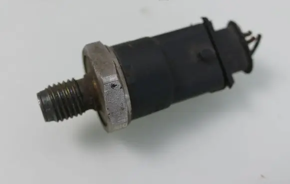 Fuel pressure sensor