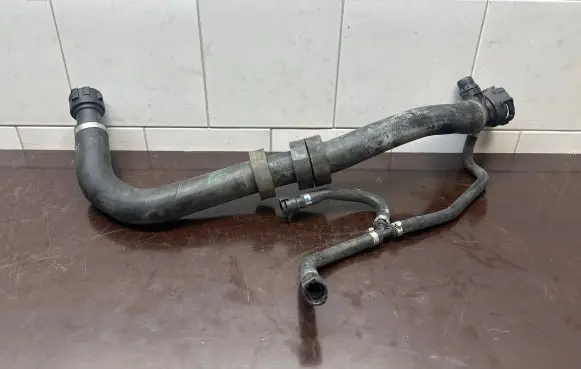 BMW X3 F25 Engine coolant pipe/hose 4751116 19906610