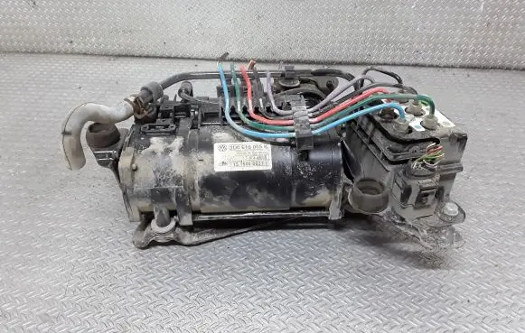 Volkswagen Phaeton Air suspension compressor/pump 3D0616005K